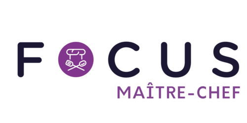 Logo « FOCUS Maître-chef » avec l’icône d’un chapeau de chef et deux ustensiles à l’intérieur de la lettre « O » sur fond violet.
